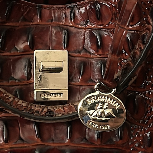 Brahmin Luxurious Brown Crocodile Skin Imprint Leather Elisa Handbag Purse 🌺🌺 - Picture 4 of 15